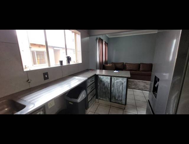 1 BEDROOM TOWNHOUSE FOR SALE IN VERWOERDPARK